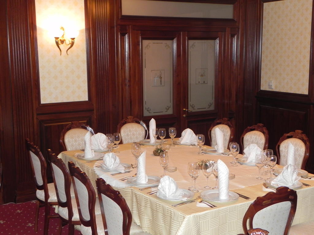 Hestia Hotel Calarasi  Esterno foto