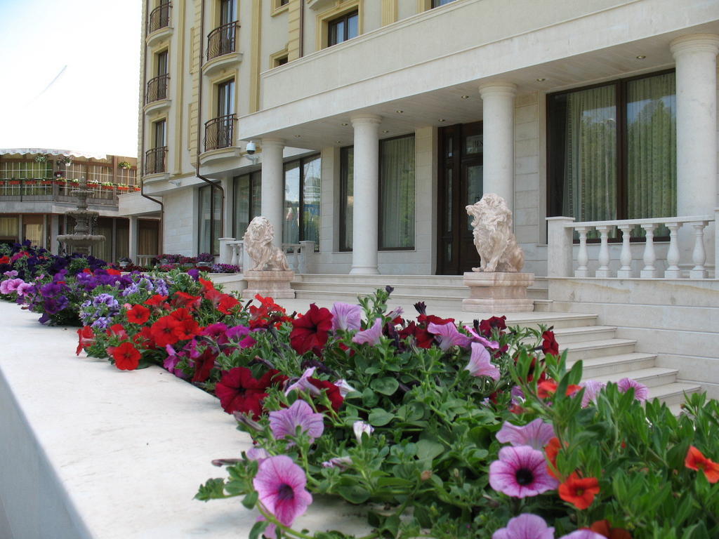 Hestia Hotel Calarasi  Esterno foto